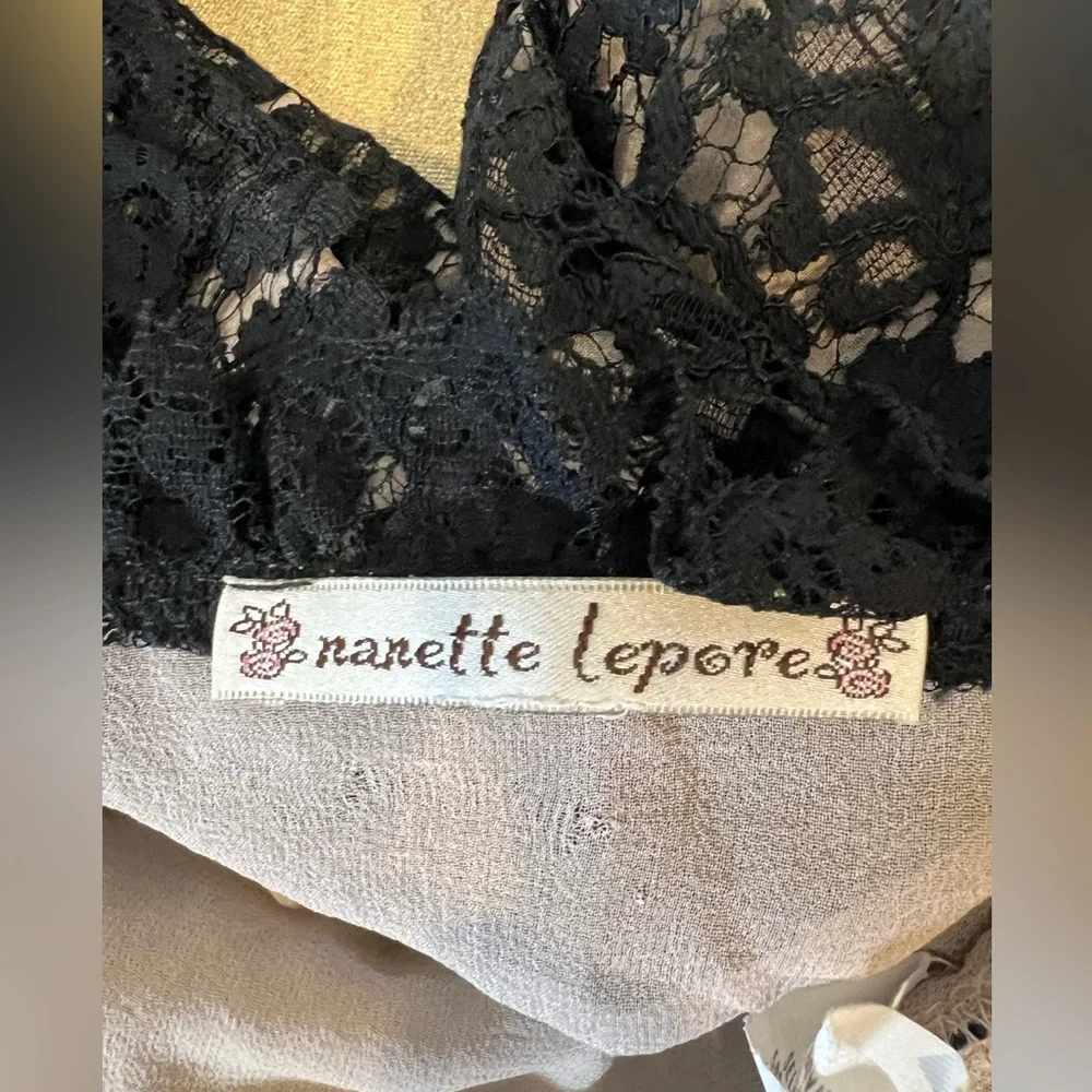 Nanette Lepore Rich Bouquet Black Lace Top Button Front 10 XE - Picture 6 of 6